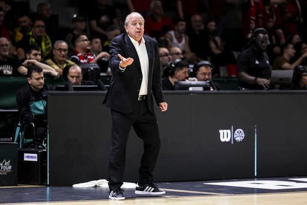 May 7, 2026, Badalona, Barcelona, Spain: Txus Vidorreta, head coach of La Laguna Tenerife, protest during the Final Four Basketball Champions League Semi Finals basketball match played between Rytas Vilnius and La Laguna Tenerife at Palau Olimpic Badalona on May 07, 2026 in Badalona, Barcelona, Spain. Badalona Spain - ZUMAa181 20260507_zaa_a181_018 Copyright: xJavierxBorregox