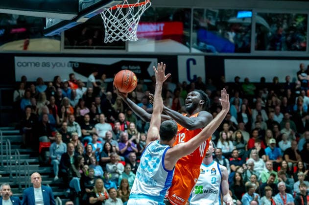 Chemnitz, Germany 07 May 2026 1 BBL 2025 2026 Sp 33 Niners Chemnitz vs Skyliners Frankfurt In the picture from left in a duel Ryan Hawkins Frankfurt and Amadou Sow 99 Copyright: xFotostandx xNachtigallx