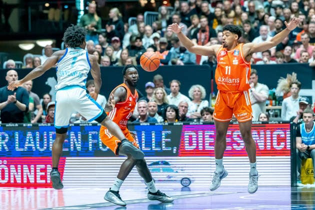 Chemnitz, Germany 07 May 2026 1 BBL 2025 2026 Sp 33 Niners Chemnitz vs Skyliners Frankfurt In the picture Kostja Mushidi 99 3 v li with a rebound Copyright: xFotostandx xNachtigallx