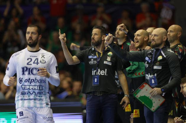 07 05 2026, xtgx, Handball, EHF Champions League 1 4 Final, SC Magdeburg Pick Szeged v l Bennet Wiegert Magdeburg, coach jubilation, goal celebration, celebrate the goal, celebration Magdeburg