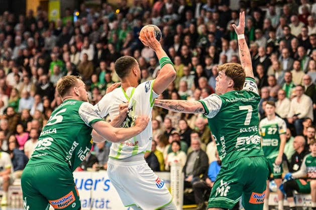 DAIKIN HBL Bundesliga Frisch Auf Göppingen HSG Wetzlar Göppingen, 07 05 2026 Victor Klöve Frisch Auf Göppingen, 07 and Ludvig Jurmala Frisch Auf Göppingen, 25 block Philipp Ahouansou HSG Wetzlar, 19 Göppingen, 07 05 2026 31 Matchday of the DAIKIN Handball Bundesliga, Frisch Auf Göppingen HSG Wetzlar, EWS Arena, Göppingen Copyright: xBEAUTIFULxSPORTS Märklx