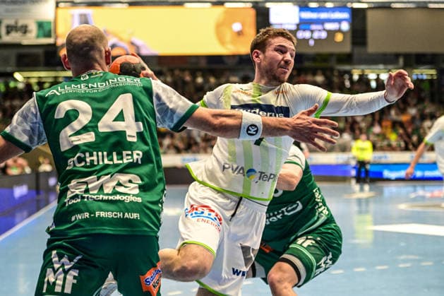 DAIKIN HBL Bundesliga Frisch Auf Göppingen HSG Wetzlar Göppingen, 07 05 2026 Dominik Mappes HSG Wetzlar, 07 prevails against Marcel Schiller Frisch Auf Göppingen, 24 and Elias Newel Frisch Auf Göppingen, 40 Göppingen, 07 05 2026 31 Matchday of the DAIKIN Handball Bundesliga, Frisch Auf Göppingen HSG Wetzlar, EWS Arena, Göppingen Copyright: xBEAUTIFULxSPORTS Märklx