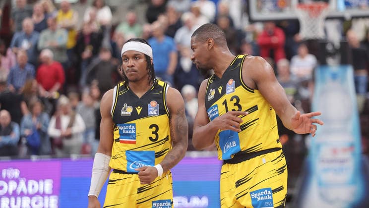 Ludwigsburg , easyCredit Basketball Bundesliga MHP Riesen Ludwigsburg vs Bayern Munich , from left Stefan Smith Yorman Polas Bartolo Riesen