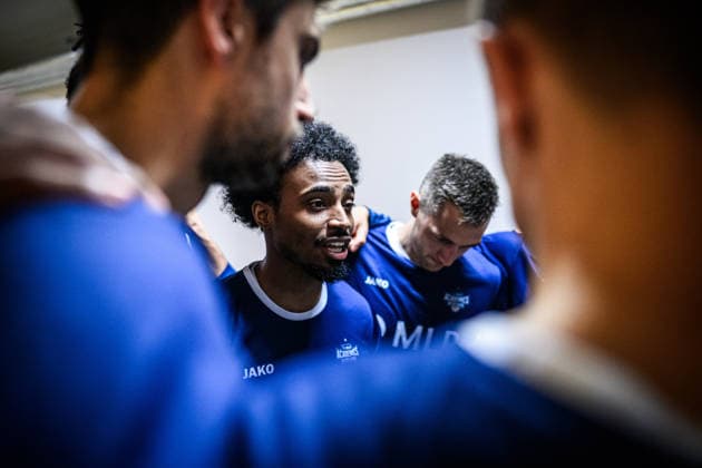 easycredit BBL Basketball Bundesliga 2025 2026 33 Matchday 07 05 2026 Science City Jena vs MLP Academics Heidelberg Michael Weathers Heidelberg swears in the team Sparkassen Arena