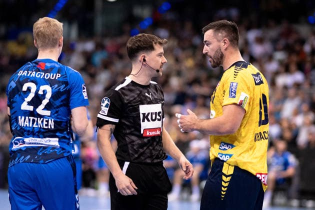 Time penalty for Jannik Kohlbacher Rhein Neckar Loewen, 80 TVB Stuttgart vs Rhein Neckar Loewen, DAIKIN Handballbundesliga, Matchday 31, Season 2025 2026, 07 05 2026 Eibner Pressefoto Andreas Ulmer TVB Stuttgart vs Rhein Neckar Loewen, DAIKIN Handballbundesliga, Matchday 31, Season 2025 2026, 07 05 2026 Stuttgart Copyright: xEibner-Pressefoto AndreasxUlmerx EP_AUR
