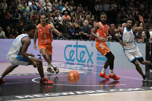 easyCredit Basketball Bundesliga, Matchday 33, Niners Chemnitz Frankfurt Skyliners 07 05 2026 from 18 30 h Chemnitz, Chemnitz Arena In photo rebound, Niners Chemnitz, v l Nahieme Alleyne 4 ,Kevin Yebo 0 ,Cory Davis 5 , Isaiah Swope 1 ,Aher Uguak 1 easyCredit Basketball Bundesliga, Matchday 33, Niners Chemnitz Frankfurt Skyliners Chemnitz Saxony Germany Copyright: xEHLxMedia MichelxKöhlerx 20260705-Niners Chemnitz-Frankfurt Skyliners_029