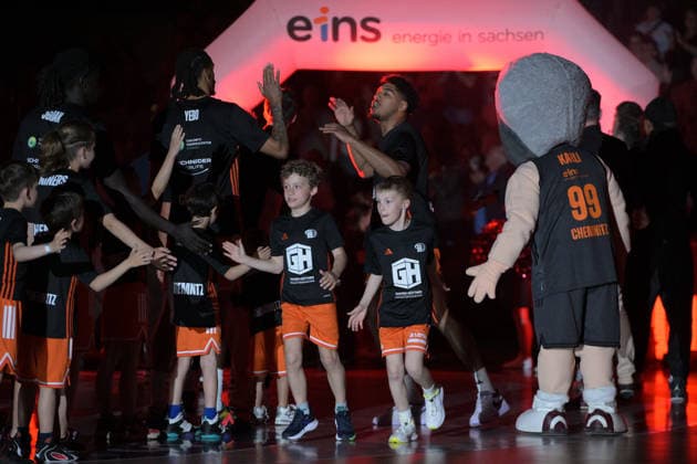 easyCredit Basketball Bundesliga, 33 Matchday, Niners Chemnitz Frankfurt Skyliners 07 05 2026 from 18 30 h Chemnitz, Chemnitz Arena In the photo easyCredit Basketball Bundesliga, 33 Matchday, Niners Chemnitz Frankfurt Skyliners easyCredit Basketball Bundesliga, 33 Matchday, Niners Chemnitz Frankfurt Skyliners Chemnitz Saxony Germany Copyright: xEHLxMedia MichelxKöhlerx 20260705-Niners Chemnitz-Frankfurt Skyliners_041