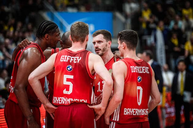 Andreas Obst FC Bayern Basketball, 13 with team, Team circle GER, MHP Riesen Ludwigsburg vs FC Bayern Muenchen Basketball, Basketball Bundesliga, easycredit BBL, 33 Matchday, Season 2025 2026, 07 05 2026 GER, MHP Riesen Ludwigsburg vs FC Bayern Muenchen Basketball, Basketball Bundesliga, easycredit BBL, 33 Matchday, Season 2025 2026, 07 05 2026 Ludwigsburg Copyright: xSandyxDinkelackerx EP_SDR