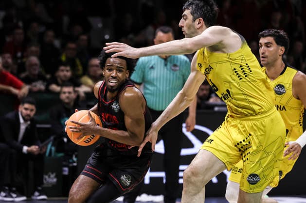 May 7, 2026, Badalona, Barcelona, Spain: Jerrick Harding of Rytas Vilnius and Giorgi Shermadini of La Laguna Tenerife in action during the Final Four Basketball Champions League Semi Finals basketball match played between Rytas Vilnius and La Laguna Tenerife at Palau Olimpic Badalona on May 07, 2026 in Badalona, Barcelona, Spain. Badalona Spain - ZUMAa181 20260507_zaa_a181_030 Copyright: xJavierxBorregox