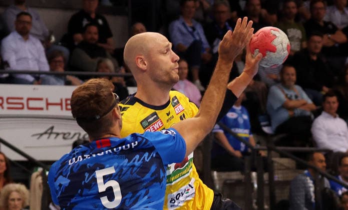 07 05 2026, Germany, Stuttgart, DAIKIN HBL Handball Bundesliga season 2025 2026, TVB Stuttgart vs Rhein Neckar Löwen, f l Antonio Serradilla TVB , Lukas Sandell RNL