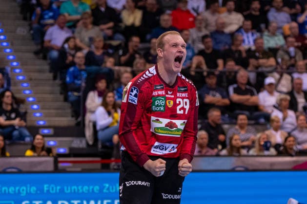 DAIKIN Handball Bundesliga TVB Stuttgart vs Rhein Neckar Löwen 07 05 2026 Stuttgart, GERMANY 07 May 2026 David Späth Rhein Neckar Löwen, 29 is happy about a held ball during the match between TVB Stuttgart and Rhein Neckar Löwen on match day 31 of the Daikin Handball Bundesliga at the Porsche Arena Copyright: xBEAUTIFULxSPORTS Steinx
