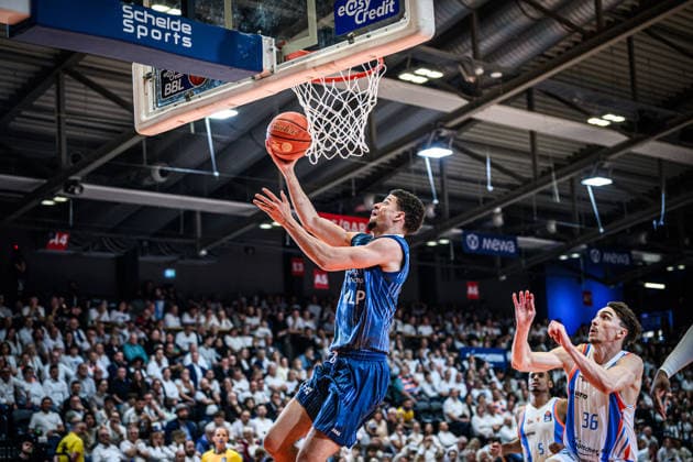 easycredit BBL Basketball Bundesliga 2025 2026 33 Matchday 07 05 2026 Science City Jena vs MLP Academics Heidelberg Samuell Williamson Heidelberg on a free basket shot Sparkassen Arena