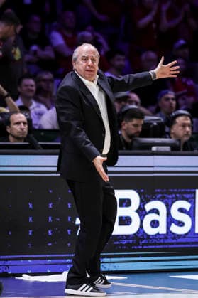 May 7, 2026, Badalona, Barcelona, Spain: Txus Vidorreta, head coach of La Laguna Tenerife, protest during the Final Four Basketball Champions League Semi Finals basketball match played between Rytas Vilnius and La Laguna Tenerife at Palau Olimpic Badalona on May 07, 2026 in Badalona, Barcelona, Spain. Badalona Spain - ZUMAa181 20260507_zaa_a181_050 Copyright: xJavierxBorregox