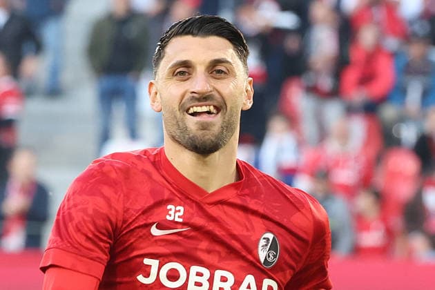 07 05 2026, xrekx, Football UEFA Europa League, SC Freiburg Sporting Braga v l Vincenzo Grifo SC Freiburg Warmup warm up Warm up before the match DFL DFB REGULATIONS PROHIBIT ANY USE OF PHOTOGRAPHS as IMAGE SEQUENCES and or QUASI VIDEO Freiburg