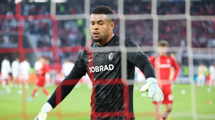 07 05 2026, xrekx, Football UEFA Europa League, SC Freiburg Sporting Braga v l Noah Atubolu SC Freiburg Warmup warm up Warm up before the match DFL DFB REGULATIONS PROHIBIT ANY USE OF PHOTOGRAPHS as IMAGE SEQUENCES and or QUASI VIDEO Freiburg