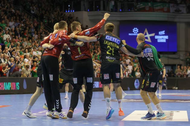 07 05 2026, xtgx, Handball, EHF Champions League 1 4 Final, SC Magdeburg Pick Szeged v l Magdeburg Cheering about the victory, cheering after the end of the game Magdeburg