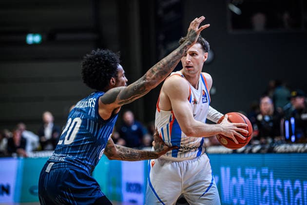 easycredit BBL Basketball Bundesliga 2025 2026 33 Matchday 07 05 2026 Science City Jena vs MLP Academics Heidelberg v re Jack Pagenkopf Jena on the ball against Michael Weathers Heidelberg Sparkassen Arena