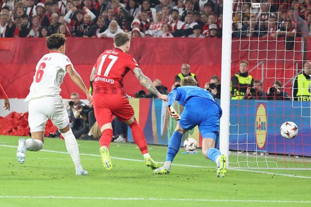 07 05 2026, xrekx, Football UEFA Europa League, SC Freiburg Sporting Braga v l Torjubel nach dem Tor zum celebrating the goal celebrate 1 0 durch Lukas Kübler Kuebler SC Freiburg DFL DFB REGULATIONS PROHIBIT ANY USE OF PHOTOGRAPHS as IMAGE SEQUENCES and or QUASI VIDEO Freiburg
