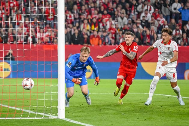 Lukas Kübler SC Freiburg scores his team s first goal during the UEFA Europa League 2025 26 Semi Final Second Leg match between Sport Club Freiburg and SC Braga at Stadion am Wolfswinkel on May 7, 2026 in Freiburg im Breisgau, Germany Photo by Harry Langer DeFodi Images