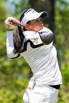 May 7, 2026, West Caldwell, New Jersey, USA: Jeeno Thitikul (THA) tees off the 18th hole during round 1 of the 2026 Mizuho Americas Open at Mountain Ridge Country Club. LPGA, Golf Damen 2026: Mizuho Americas Open - Round 1  - ZUMAw109 20260507_fap_w109_012 Copyright: xDebbyxWongx