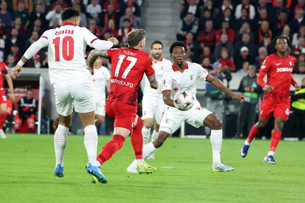 07 05 2026, xrekx, Football UEFA Europa League, SC Freiburg Sporting Braga v l Lukas Kübler Kuebler SC Freiburg Gorby SC Braga Zweikampf, Aktion, action, battle for the ball DFL DFB REGULATIONS PROHIBIT ANY USE OF PHOTOGRAPHS as IMAGE SEQUENCES and or QUASI VIDEO Freiburg