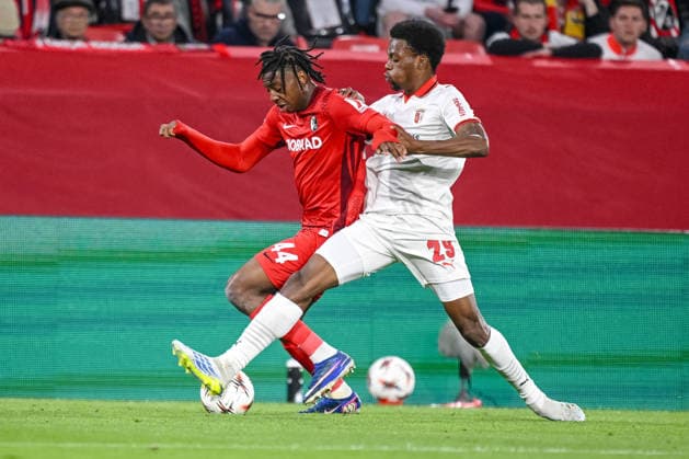 Johan Manzambi SC Freiburg and Jean Baptiste Gorby SC Braga battle for the ball during the UEFA Europa League 2025 26 Semi Final Second Leg match between Sport Club Freiburg and SC Braga at Stadion am Wolfswinkel on May 7, 2026 in Freiburg im Breisgau, Germany Photo by Harry Langer DeFodi Images