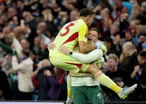 Aston Villa FC v Nottingham Forest FC - UEFA Europa League 2025 26 Semi-Final Second Leg Emiliano Martinez, goalkeeper of Aston Villa celebrates after Villa score during the UEFA Europa League 2025 26 Semi-Final Second Leg match between Aston Villa FC and Nottingham Forest FC at Villa Park on May 7, 2026 in Birmingham, England. WARNING! This Photograph May Only Be Used For Newspaper And Or Magazine Editorial Purposes. May Not Be Used For Publications Involving 1 player, 1 Club Or 1 Competition Without Written Authorisation From Football DataCo Ltd. For Any Queries, Please Contact Football DataCo Ltd on +44 (0) 207 864 9121 Birmingham Villa Park England United Kingdom Copyright: xAllstarxPicturexLibraryxLtdx
