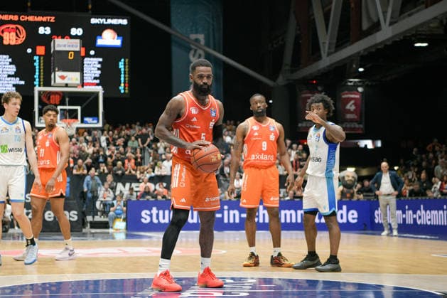easyCredit Basketball Bundesliga, 33 Matchday, Niners Chemnitz Frankfurt Skyliners 07 05 2026 from 18 30 h Chemnitz, Chemnitz Arena Im Foto Cory Davis 5 easyCredit Basketball Bundesliga, 33 Matchday, Niners Chemnitz Frankfurt Skyliners Chemnitz Saxony Germany Copyright: xEHLxMedia MichelxKöhlerx 20260705-Niners Chemnitz-Frankfurt Skyliners_161