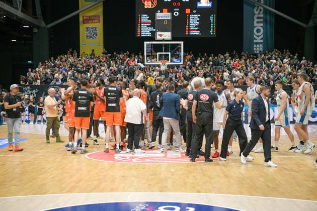 easyCredit Basketball Bundesliga, Matchday 33, Niners Chemnitz Frankfurt Skyliners 07 05 2026 from 18 30 h Chemnitz, Chemnitz Arena In the photo Niners Chemnitz celebrate victory easyCredit Basketball Bundesliga, Matchday 33, Niners Chemnitz Frankfurt Skyliners Chemnitz Saxony Germany Copyright: xEHLxMedia MichelxKöhlerx 20260705-Niners Chemnitz-Frankfurt Skyliners_168