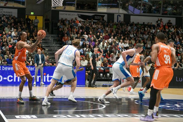 easyCredit Basketball Bundesliga, 33 Matchday, Niners Chemnitz Frankfurt Skyliners 07 05 2026 from 18 30 h Chemnitz, Chemnitz Arena In the photo easyCredit Basketball Bundesliga, 33 Matchday, Niners Chemnitz Frankfurt Skyliners easyCredit Basketball Bundesliga, 33 Matchday, Niners Chemnitz Frankfurt Skyliners Chemnitz Saxony Germany Copyright: xEHLxMedia MichelxKöhlerx 20260705-Niners Chemnitz-Frankfurt Skyliners_122
