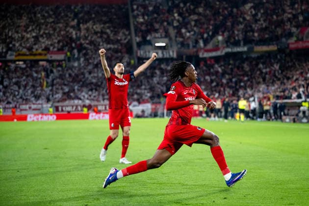GER, Europa League, semi-final, SC Freiburg vs Sporting Braga 07 05 2026, Europa Park Stadion, Freiburg, GER, Europa League, semi-final, SC Freiburg vs Sporting Braga, in the picture Johan Manzambi SC Freiburg, 44 , Vincenzo Grifo SC Freiburg, 32 cheer about the goal to 2 0, nordphotoxGmbHx xMemmler nph00005