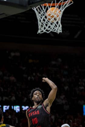 Rytas Vilnius v La Laguna Tenerife - Basketball Champions League Final Four Semifinal Jerrick Harding attempts a two-point shot during the semifinal of the Basketball Champions League Final Four between Rytas Vilnius and Laguna Tenerife at the Palau Olimpic de Badalona in Badalona, Spain, on May 7, 2026. Barcelona Spain  Copyright: xLeonardoxGerzonx originalFilename:gerzon-notitle260507_np0jG.jpg