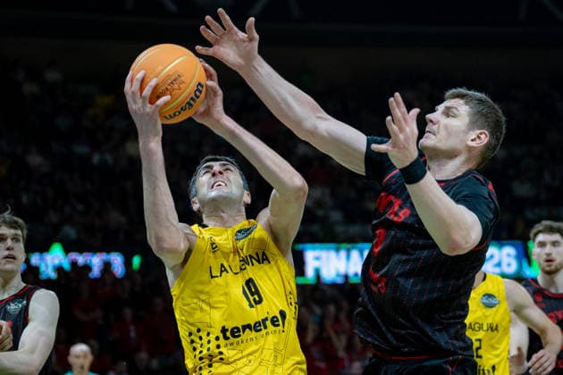 Rytas Vilnius v La Laguna Tenerife - Basketball Champions League Final Four Semifinal Giorgi Shermadini shoots under defensive pressure from Arturas Gudaitis during the semifinal of the Basketball Champions League Final Four between Laguna Tenerife and Rytas Vilnius at the Palau Olimpic de Badalona on May 7, 2026. Barcelona Spain  Copyright: xLeonardoxGerzonx originalFilename:gerzon-notitle260507_npi38.jpg