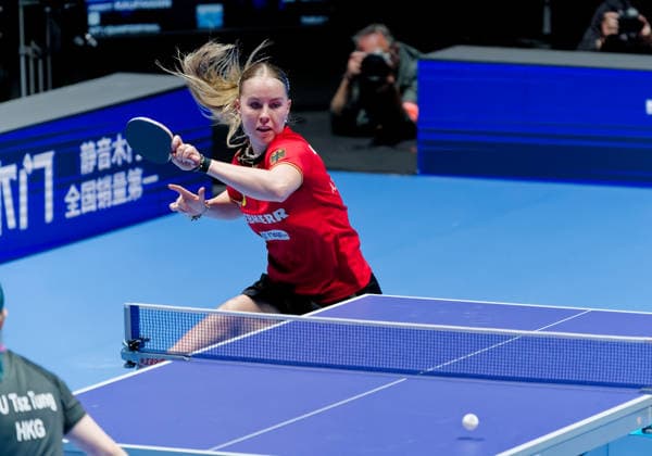 Annett Kaufmann, Deutschland, SV DJK Kolbermoor, U19-Weltmeisterin 2024 und Deutsche Meisterin 2025 und 2026, am 7. Mai im Viertelfinale der Team-Weltmeisterschaften im Tischtennis in London gegen Hongkong in der Ovo Arena Wembley. Annett Kaufmann, Deutschland, SV DJK Kolbermoor, U19-Weltmeisterin 2024 und Deutsche Meisterin 2025 und 2026, am 7. Mai im Viertelfinale der Team-Weltmeisterschaften im Tischtennis in London gegen Hongkong in der Ovo Arena Wembley. Deutschland gewinnt mit 3:1. London OVO Arena Wembley London England *** Annett Kaufmann, Germany, SV DJK Kolbermoor, U19 World Champion 2024 and German Champion 2025 and 2026, on May 7 in the quarterfinals of the World Team Table Tennis Championships in London against Hong Kong at Ovo Arena Wembley Annett Kaufmann, Germany, SV DJK Kolbermoor, U19 World Champion 2024 and German Champion 2025 and 2026, on May 7 in the quarter-finals of the World Team Table Tennis Championships in London against Hong Kong at the Ovo Arena Wembley Germany wins 3 1 London OVO Arena Wembley London England