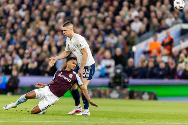 Aston Villa v Nottingham Forest, Europa League, Semi-Final Aston Villa forward Ollie Watkins (11) battles for possession with Nottingham Forest defender Neco Williams (3) during the Europa League semi final second leg match between Aston Villa and Nottingham Forest at Villa Park, Birmingham, UK on 7 May 2026. Birmingham Villa Park West Midlands UK Editorial use only , Copyright: xManjitxNarotrax PSI-24205-0025