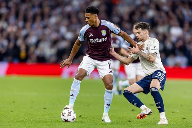Aston Villa v Nottingham Forest, Europa League, Semi-Final Aston Villa forward Ollie Watkins (11) battles for possession with Nottingham Forest defender Neco Williams (3) during the Europa League semi final second leg match between Aston Villa and Nottingham Forest at Villa Park, Birmingham, UK on 7 May 2026. Birmingham Villa Park West Midlands UK Editorial use only , Copyright: xManjitxNarotrax PSI-24205-0026