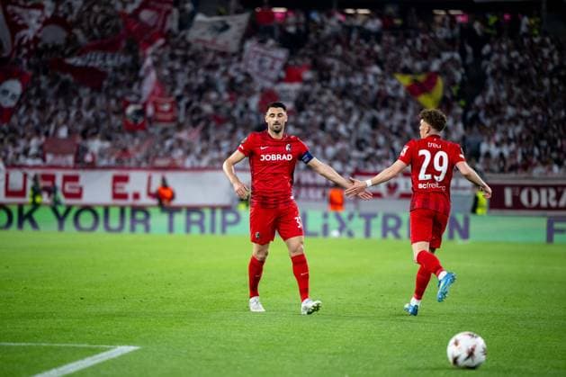 GER, Europa League, semi-final, SC Freiburg vs Sporting Braga 07 05 2026, Europa Park Stadion, Freiburg, GER, Europa League, semi-final, SC Freiburg vs Sporting Braga, pictured Vincenzo Grifo SC Freiburg, 32 , Philipp Treu SC Freiburg, 29 , nordphotoxGmbHx xMemmler nph00005