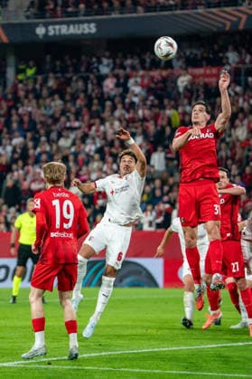 07 05 2026, xdaymx, Football UEFA Europa League, SC Freiburg Sporting vl Vitor Carvalho SC Braga in header duel with Igor Matanovic Freiburg DFL DFB REGULATIONS PROHIBIT ANY USE OF PHOTOGRAPHS as IMAGE SEQUENCES and or QUASI VIDEO Freiburg