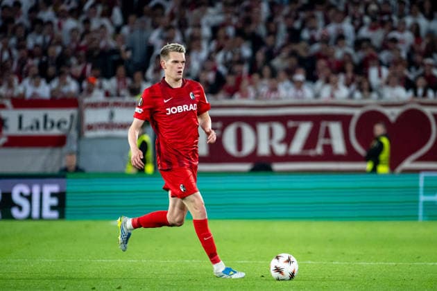 GER, Europa League, semi-final, SC Freiburg vs Sporting Braga 07 05 2026, Europa Park Stadion, Freiburg, GER, Europa League, semi-final, SC Freiburg vs Sporting Braga, in the picture Matthias Ginter SC Freiburg, 28 on the ball, nordphotoxGmbHx xMemmler nph00005
