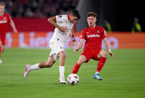 FOOTBALL EUROPE LEAGUE SEASON 2025 2026 Semi-final second leg 07 05 2026 SC Freiburg SC Braga Victor Gomez left, SC Braga v Philipp Treu right, SC Freiburg