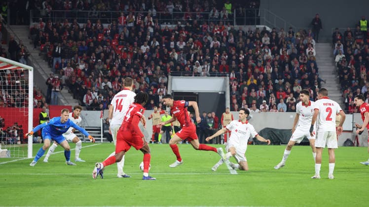 07 05 2026, xrekx, Football UEFA Europa League, SC Freiburg Sporting Braga v l Lukas Hornicek SC Braga Vincenzo Grifo SC Freiburg DFL DFB REGULATIONS PROHIBIT ANY USE OF PHOTOGRAPHS as IMAGE SEQUENCES and or QUASI VIDEO Freiburg
