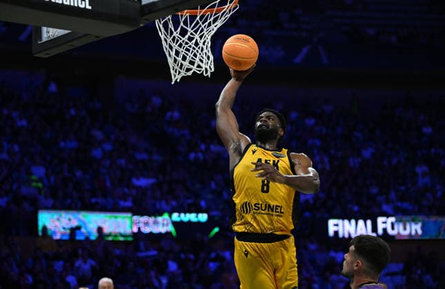 Unicaja v AEK BC - Basketball Champions League BADALONA, SPAIN - MAY 7: AEK BC player Keyshawn Feazell in action during the Basketball Champions League Final Four semi-final match between Unicaja and AEK BC at Palau Municipal d Esports de Badalona in Badalona, Spain, on May 7, 2026. Burak Akbulut Anadolu Badalona Spain. Editorial use only. Please get in touch for any other usage.  Copyright: x2026xAnadoluxBurakxAkbulutx