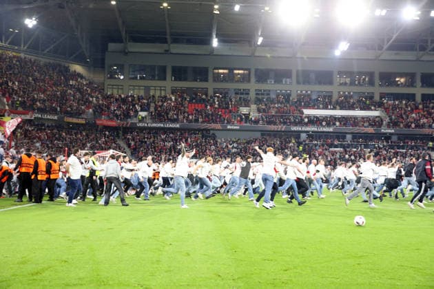 07 05 2026, xrekx, Football UEFA Europa League, SC Freiburg Sporting Braga v l Platzsturm Freiburg Fans ,Atmosphere, Scarves, Ultras, Spectators, Visitors, Choreo, Choreography, atmosphere, scarves, spectators, visitors DFL DFB REGULATIONS PROHIBIT ANY USE OF PHOTOGRAPHS as IMAGE SEQUENCES and or QUASI VIDEO Freiburg