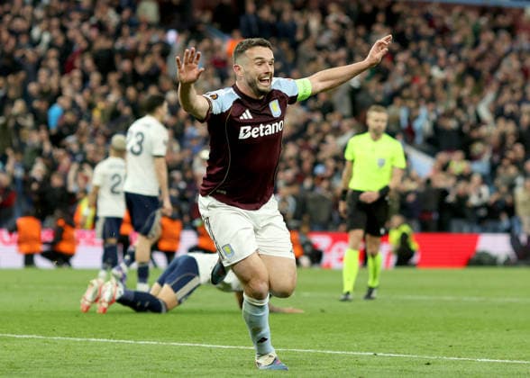 Aston Villa FC v Nottingham Forest FC - UEFA Europa League 2025 26 Semi-Final Second Leg John McGinn of Aston Villa celebrates after scoring Villa s 4th goal during the UEFA Europa League 2025 26 Semi-Final Second Leg match between Aston Villa FC and Nottingham Forest FC at Villa Park on May 7, 2026 in Birmingham, England. WARNING! This Photograph May Only Be Used For Newspaper And Or Magazine Editorial Purposes. May Not Be Used For Publications Involving 1 player, 1 Club Or 1 Competition Without Written Authorisation From Football DataCo Ltd. For Any Queries, Please Contact Football DataCo Ltd on +44 (0) 207 864 9121 Birmingham Villa Park England United Kingdom Copyright: xAllstarxPicturexLibraryxLtdx