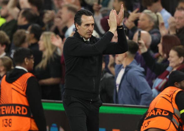 Aston Villa FC v Nottingham Forest FC - UEFA Europa League 2025 26 Semi-Final Second Leg Unai Emery, Manager of Aston Villa applauds the fans after the UEFA Europa League 2025 26 Semi-Final Second Leg match between Aston Villa FC and Nottingham Forest FC at Villa Park on May 7, 2026 in Birmingham, England. WARNING! This Photograph May Only Be Used For Newspaper And Or Magazine Editorial Purposes. May Not Be Used For Publications Involving 1 player, 1 Club Or 1 Competition Without Written Authorisation From Football DataCo Ltd. For Any Queries, Please Contact Football DataCo Ltd on +44 (0) 207 864 9121 Birmingham Villa Park England United Kingdom Copyright: xAllstarxPicturexLibraryxLtdx