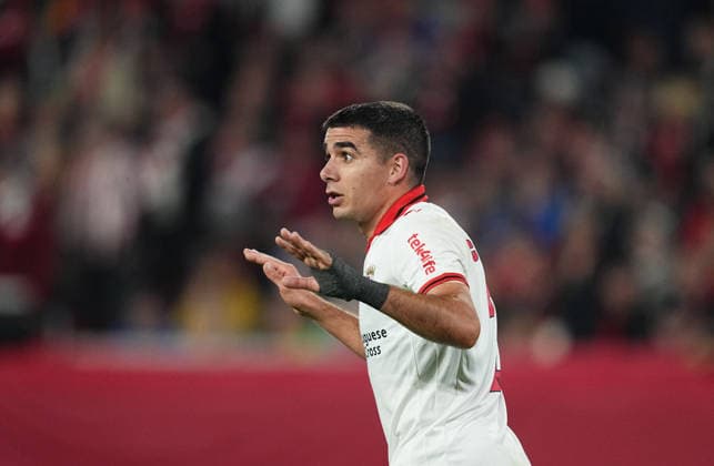 Victor Gomez Braga gestures during Freiburg and Braga, UEFA Europa League Semi final, Europa Park Stadion, Freiburg, Germany on May 7, 2026 Thor Wegner DeFodi Images Photo by DeFodi Images