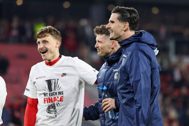 Maximilian Eggestein SC Freiburg, 08 , Lukas Kübler, Kubler SC Freiburg, 17 and Igor Matanovic SC Freiburg, 31 after the match , Germany, Football, UEFA Europa League, Semi-final, 2025 2026, SC Freiburg vs Sporting Braga, 07 05 2026, Freiburg im Breisgau Europa Park Stadium Germany Copyright: xGrantxHubbsx