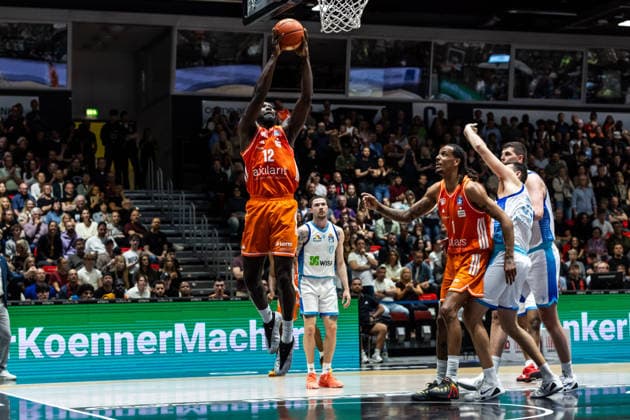 GER, easy Credit Basketball Bundesliga, Niners Chemnitz Frankfurt Skyliners 07 05 2026, Messe, Chemnitz, GER, easy Credit Basketball Bundesliga, Niners Chemnitz Frankfurt Skyliners Amadou Sow Niners Chemnitz, 12 Foto Alexander Trienitz Chemnitz Messe Sachsen Germany
