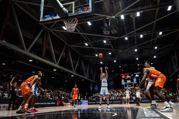 GER, easy Credit Basketball Bundesliga, Niners Chemnitz Frankfurt Skyliners 07 05 2026, Messe, Chemnitz, GER, easy Credit Basketball Bundesliga, Niners Chemnitz Frankfurt Skyliners Ivan Crnjac Frankfurt Skyliners 14 at a free throw Photo Alexander Trienitz Chemnitz Messe Sachsen Germany