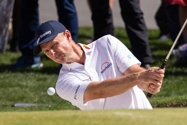 May 7, 2026: Justin Rose hits out of the bunker on the first hole during the first round of the 2026 Truist Championship at Quail Hollow Club in Charlotte, NC. ( CSM) Charlotte United States - ZUMAc04_ 20260507_zma_c04_052 Copyright: xScottxKinserx